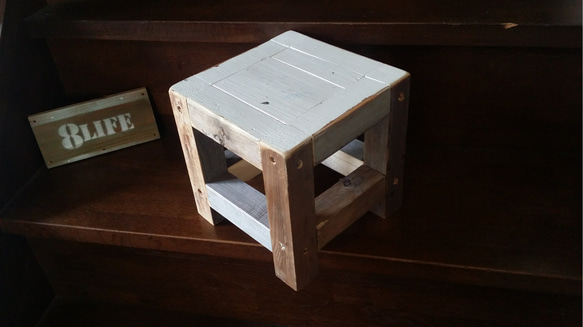 廃材再利用の、スクエア スツール(小) 椅子（チェアー