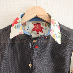 夏季單色短袖襯衫紗布黑色和花朵圖案的衣服（第158號） 第9張的照片