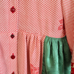 レトロな赤キモノとEurope Vintageのギャザーシャツワンピース (no.254) 5枚目の画像