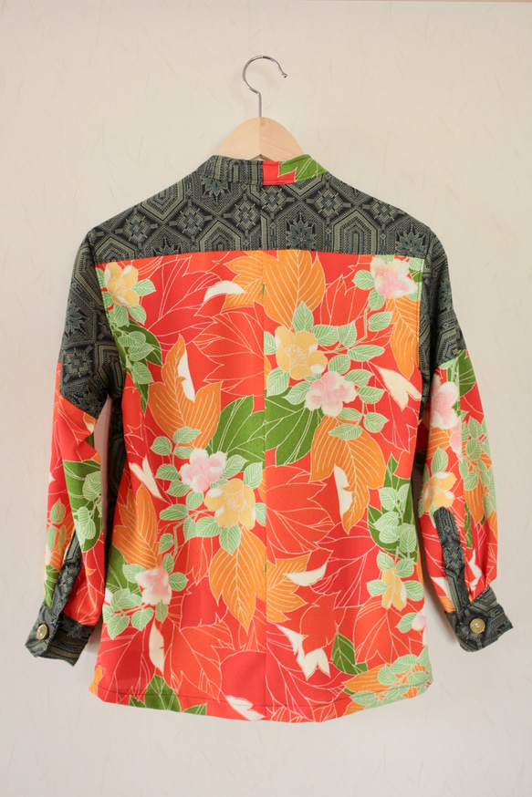 深綠色編織和服和橙色花圖案時尚襯衫（第255號） 第8張的照片