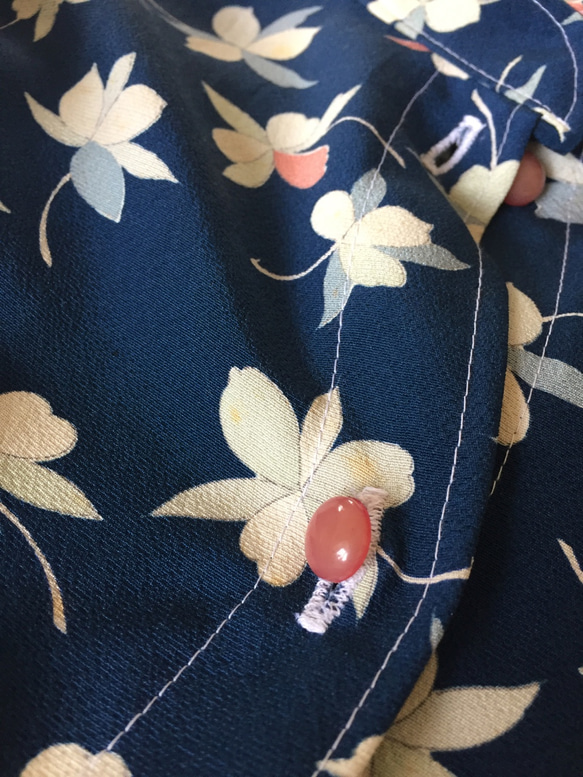 海軍藍花卉圖案和服氣球袖成人襯衫（編號294） 第10張的照片