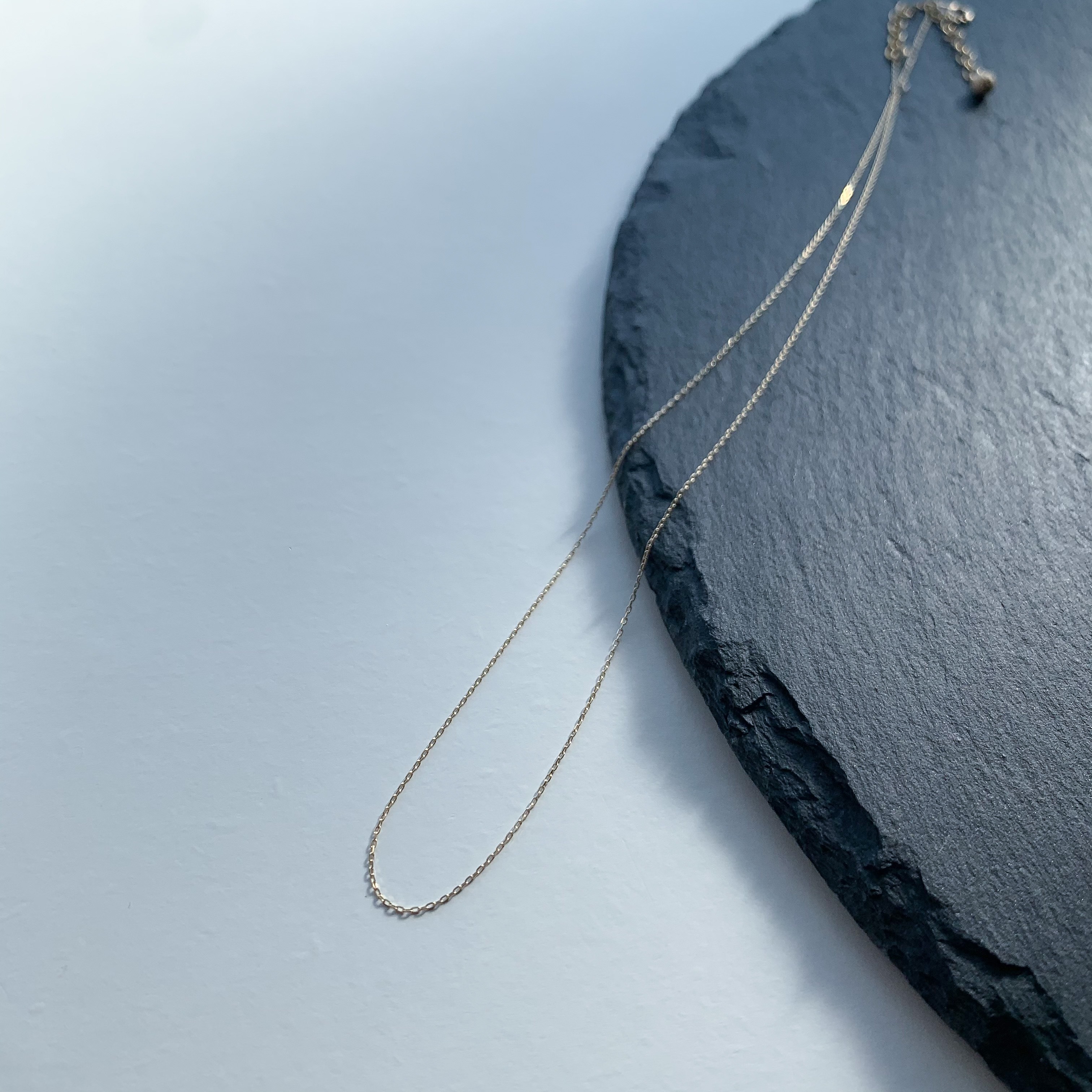 シンプルなK10ゴールドチェーンネックレス