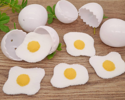 フェルトままごと*パカッと割れる卵*5個セット おもちゃ・人形 chima