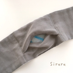 ダブルガーゼのポケット付きスカーフ（プチフラワー・グレー）ネッククーラー　ネックウォーマー 2枚目の画像