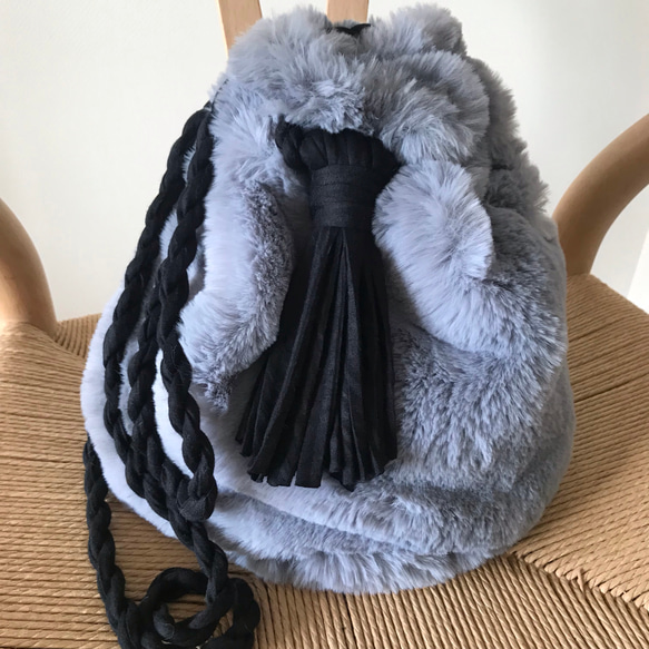 ハンドメイド ファー ショルダーバッグ