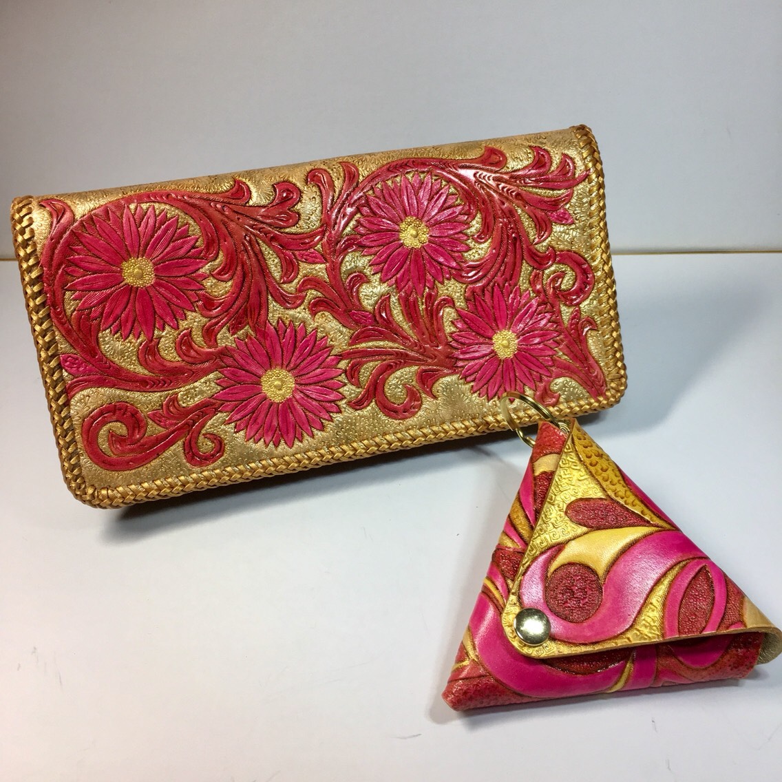 リニューアル❣️ 本革長財布