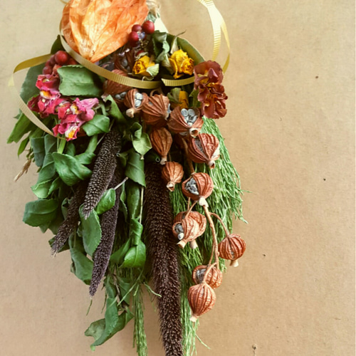 手の平で 小さな秋を見つけた月桃のアンティーク スワッグ ドライフラワー