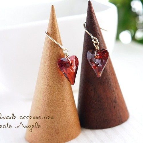 ◇◇K14GF スワロフスキー 6240のピアス(p-006) Cレッドマグマ ハート