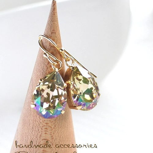 【ピアス】スワロ シンプル グリーン×パープル 夏 秋 Millenia ドロップピアス, スクエア・カット, グリーン