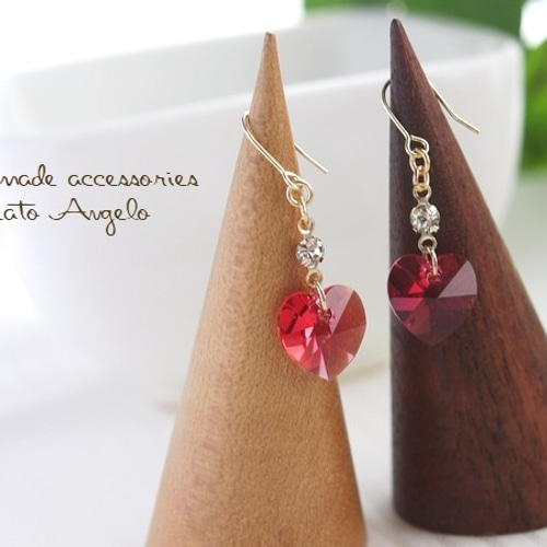 スワロフスキー 6228とラインストーンのピアス(p-044)インディアン