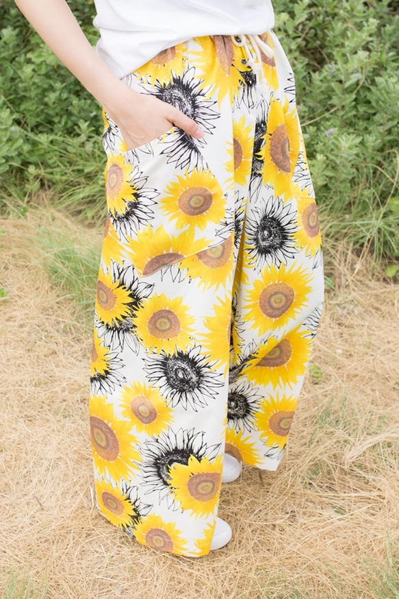 Muveil 是真　ひまわり　プリントパンツ 太陽の花ひまわり・ワイドパンツ キュロット・ワイドパンツ