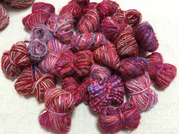 引き揃え糸*手染め*赤い糸お楽しみ袋✴︎ 1枚目の画像