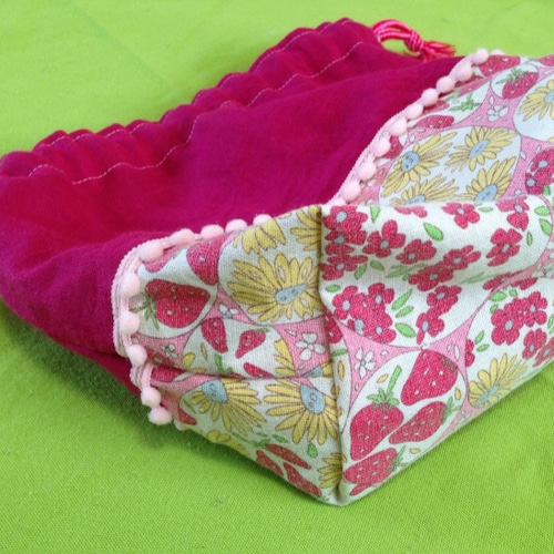 コップ袋＆お弁当袋☆裏地付きyuwaイチゴ その他入園グッズ Sous