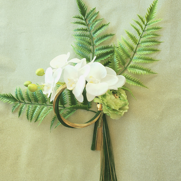 胡蝶蘭とラナンキュラスのお正月お飾り『Creema限定』～約50cm～ 2枚目の画像