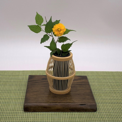 駿河竹細工 駿河竹 花器 竹で作った花器 UZURA 【花台付き 駿河竹細工 駿河竹 花器 竹で作った花器 UZURA 【花台付き