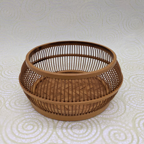 凛とした竹小物入れ - 竹虎四代目がゆく！