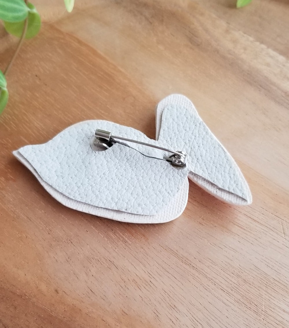 陶のPelican brooch-001 2枚目の画像