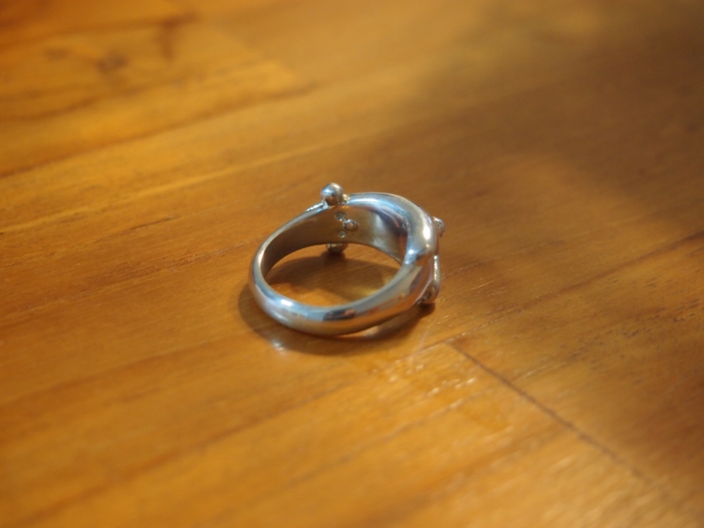 バナナくまリング（うつぶせ）