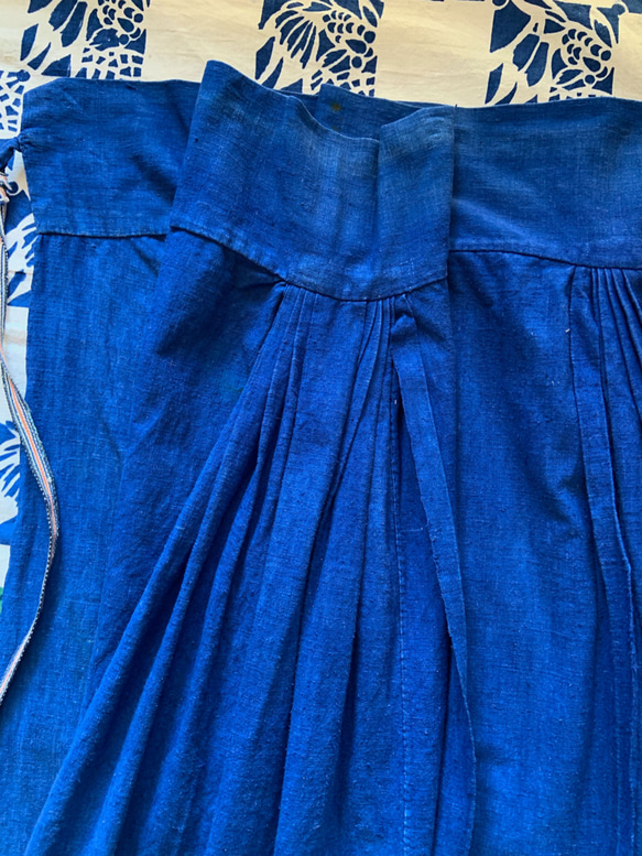 手織りコットン・藍染のエプロンスカート2-4 3枚目の画像