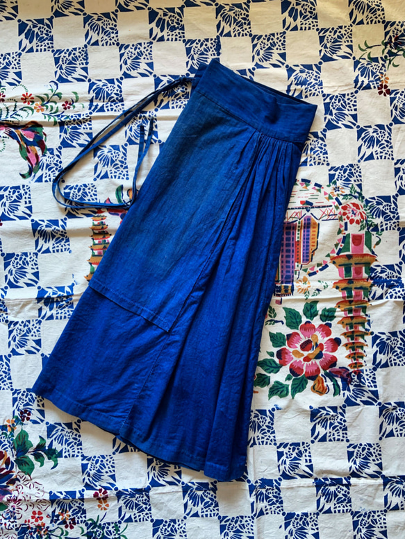 手織りコットン・藍染のエプロンスカート2-5 1枚目の画像
