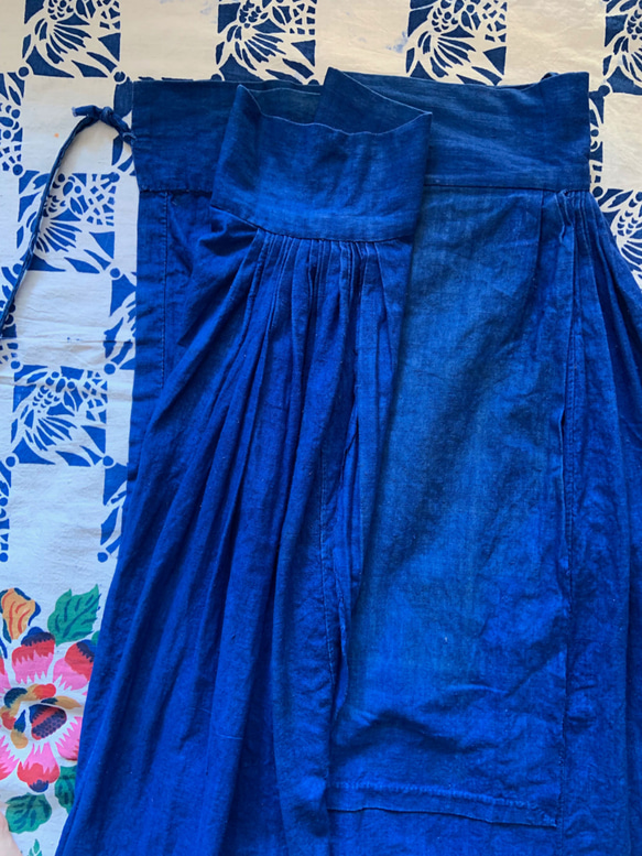 手織りコットン・藍染のエプロンスカート2-5 3枚目の画像