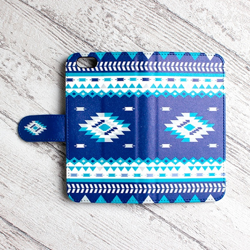 ネイティブ柄01(オルテガ柄) ブルー iPhoneケース手帳型 iPhone17Pro
