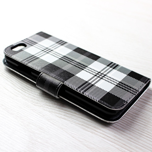手帳型 iphone16Plusケース　お洒落　PUレザー チェック柄　黒色 pg-24cgf01-02.jpg