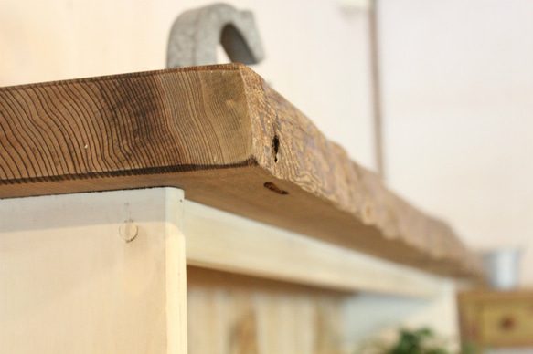 耳付き天板のシャビーシェルフ120アンティーク風 