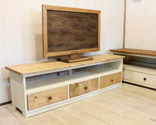ハンドメイド　Whiteシャビーな3ドロワテレビ台　140 Whiteシャビーな3ドロワテレビ台 140 テレビ台・テレビボード putto