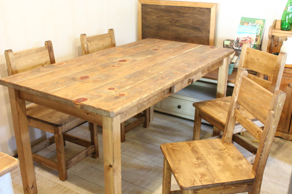 アンティーク風カントリーダイニングテーブルイスセット