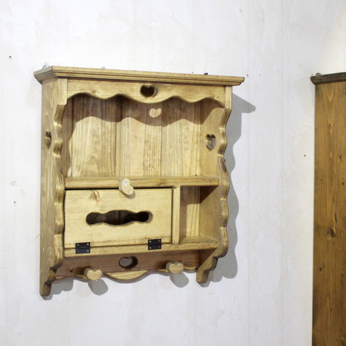 ハンドメイド　ハートのティッシュシェルフ ハンドメイド ハートのティッシュシェルフ ハートのティッシュシェルフ