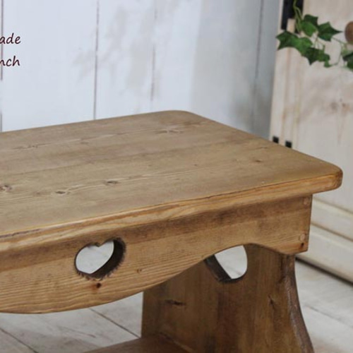 t*o様 ハートの装飾 木製ベンチ t*o様 ハートの装飾