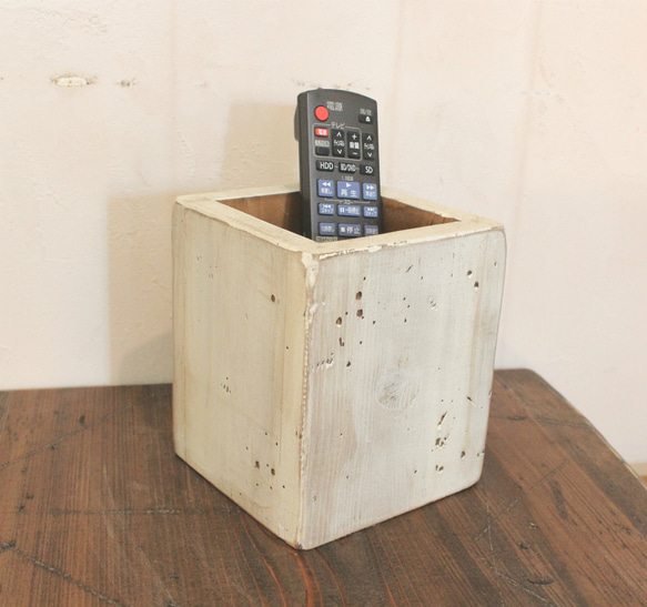 小物入れ　リモコン立て　ペン立て　アンティーク風ダメージ　White 2枚目の画像