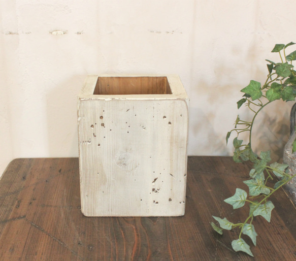 小物入れ　リモコン立て　ペン立て　アンティーク風ダメージ　White 3枚目の画像