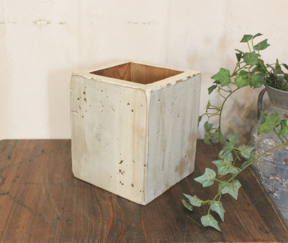 小物入れ　リモコン立て　ペン立て　アンティーク風ダメージ　White 4枚目の画像