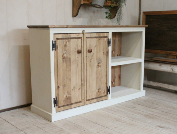 ホワイトシャビー　収納ラック　ローボード　キッチンラック　アンティークホワイト 