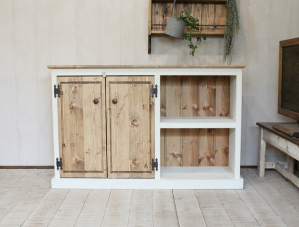 ホワイトシャビー　収納ラック　ローボード　キッチンラック　アンティークホワイト 