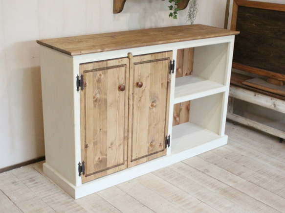 ホワイトシャビー　収納ラック　ローボード　キッチンラック　アンティークホワイト 