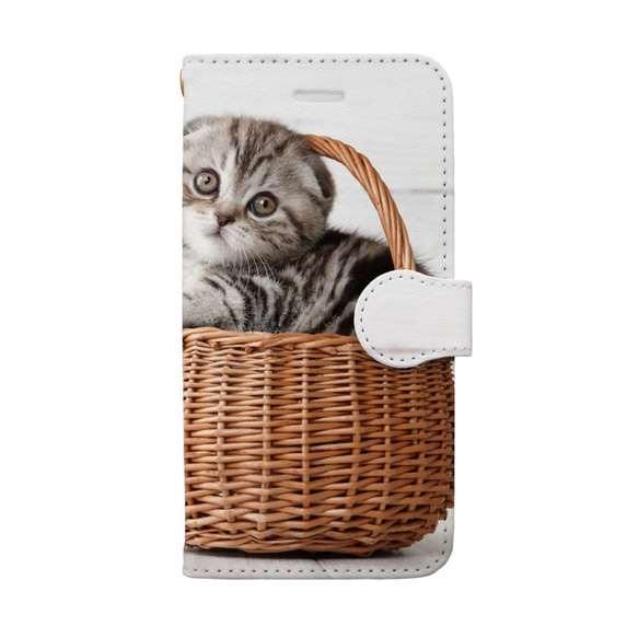 iPhoneケース　手帳型　Cute scottish fold kitten in basket【高解像度画像使用】 2枚目の画像
