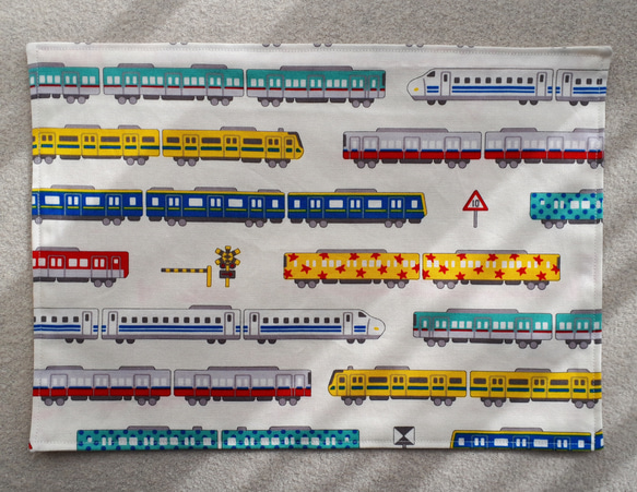 電車柄のお弁当入れ3点セット(ホワイト) 5枚目の画像