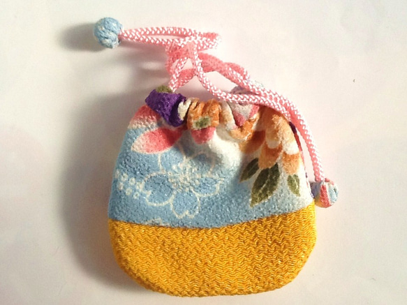 小さなかわいい巾着袋と小物のセット　黄ｘブルー 3枚目の画像