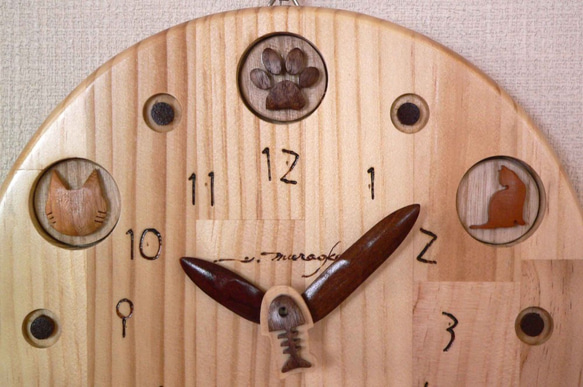 猫時計25ｃｍ ＊卓上飾りスタンド付き(現品のみ） 4枚目の画像
