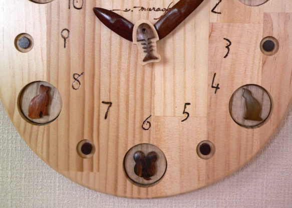 猫時計25ｃｍ ＊卓上飾りスタンド付き(現品のみ） 5枚目の画像