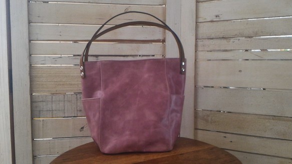 ちょっと小さめ紫がかったピンク色のトートバッグ 1枚目の画像