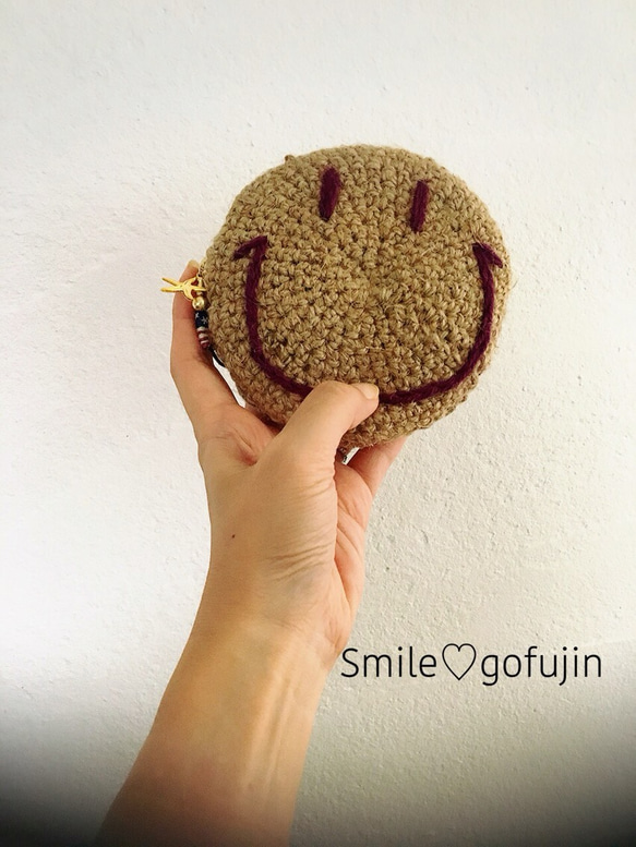 パープル刺繍のニコちゃんポーチ♡ 5枚目の画像