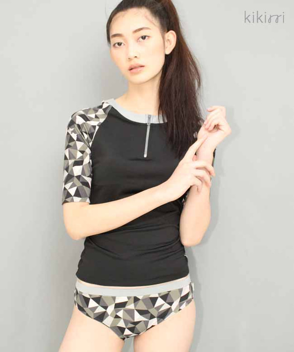 [Swimwear] Sporty Half Sleeve Rashguard 第2張的照片