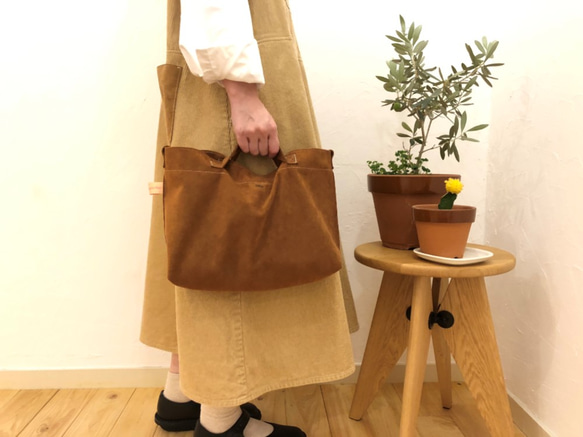 suede tote　* one tone 2way tote * 　c/#01 ecru 第3張的照片