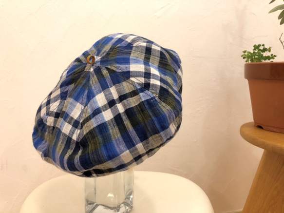 reversible linen beret　01   blown-gold × picnic check 第3張的照片