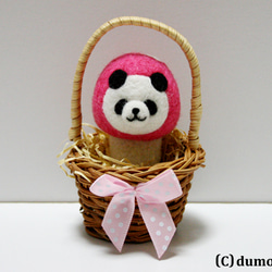 キノコパンダのミニかごマスコット(ピンク) 1枚目の画像