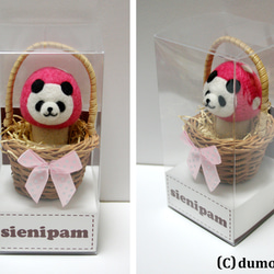 キノコパンダのミニかごマスコット(ピンク) 2枚目の画像